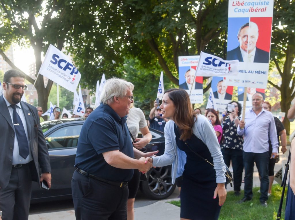 Le ministre Barrette attendu de pied ferme à Laval